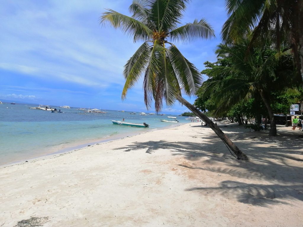 Alona-Beach-Bohol-2