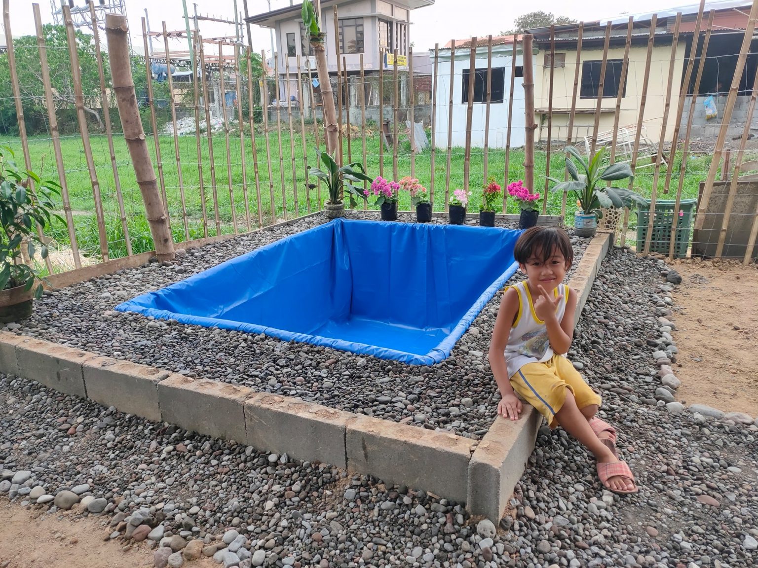 can i put a kiddie pool on my deck